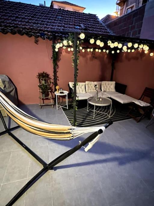 Appartamento Luxury Artistic Digital Nomad Getaway W/ Terrace Lisbona Esterno foto