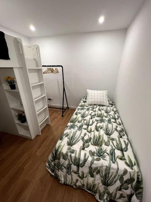 Appartamento Luxury Artistic Digital Nomad Getaway W/ Terrace Lisbona Esterno foto