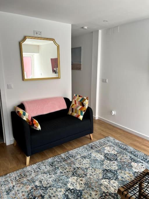 Appartamento Luxury Artistic Digital Nomad Getaway W/ Terrace Lisbona Esterno foto