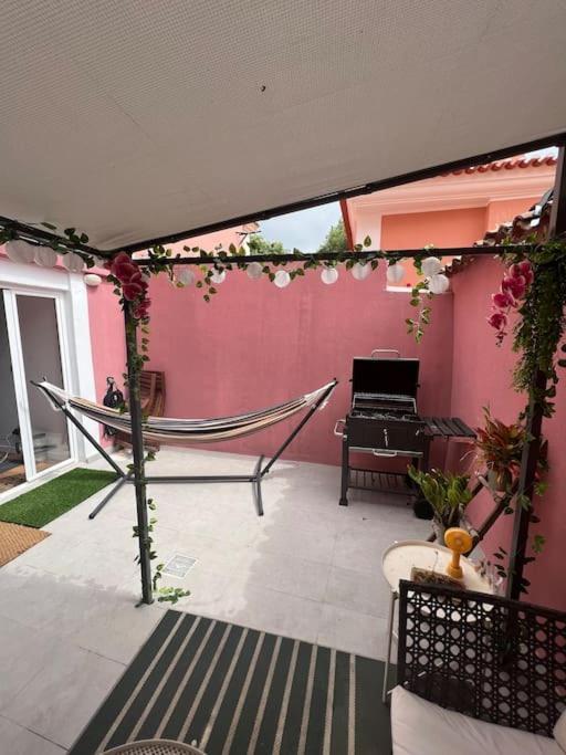 Appartamento Luxury Artistic Digital Nomad Getaway W/ Terrace Lisbona Esterno foto