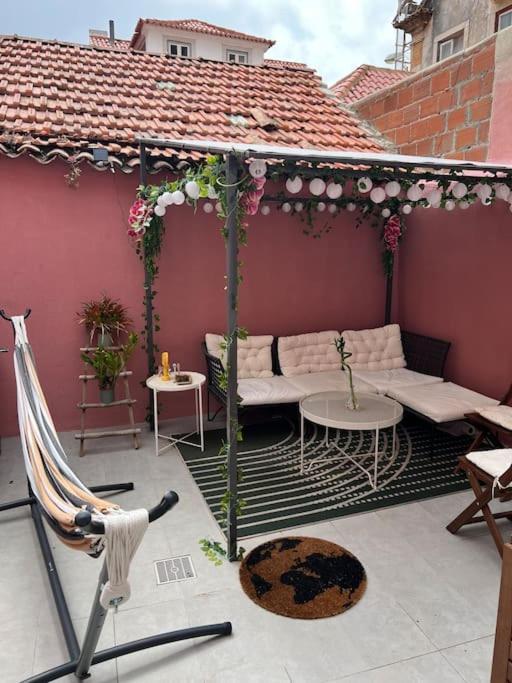 Appartamento Luxury Artistic Digital Nomad Getaway W/ Terrace Lisbona Esterno foto
